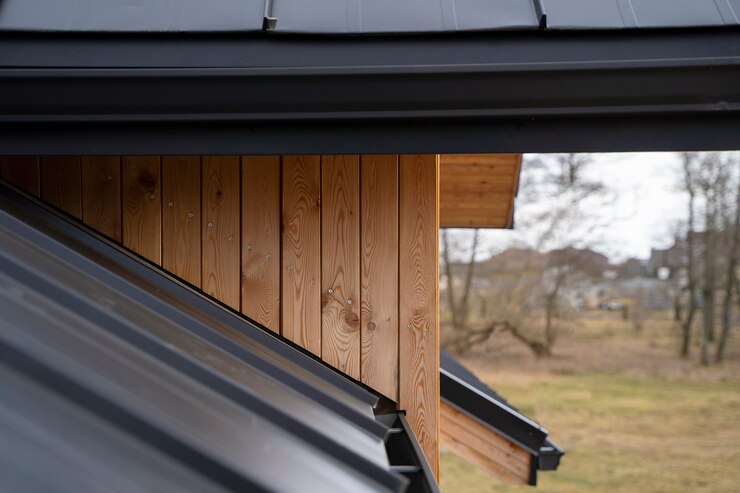 Different Ways Metal Roofs Benefit Your Home