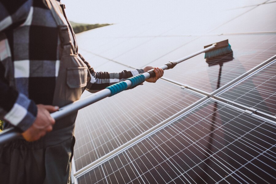 Tips for Cleaning Solar Panels Efficiently