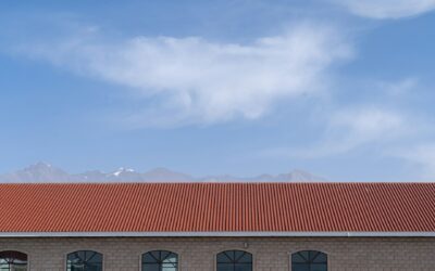 How to Navigate Roofing Construction Projects for Commercial Buildings